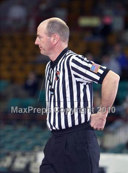 Thumbnail 1 in Aurora Central vs. Highlands Ranch (5A Quarterfinals) photogallery.