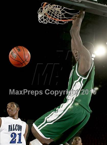 Thumbnail 3 in Aurora Central vs. Highlands Ranch (5A Quarterfinals) photogallery.