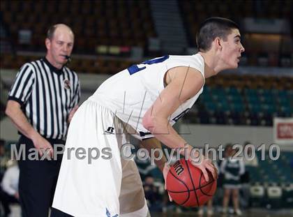 Thumbnail 2 in Aurora Central vs. Highlands Ranch (5A Quarterfinals) photogallery.