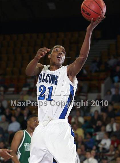Thumbnail 2 in Aurora Central vs. Highlands Ranch (5A Quarterfinals) photogallery.