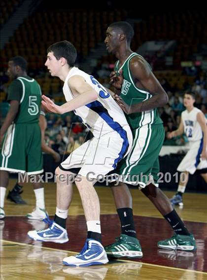 Thumbnail 1 in Aurora Central vs. Highlands Ranch (5A Quarterfinals) photogallery.