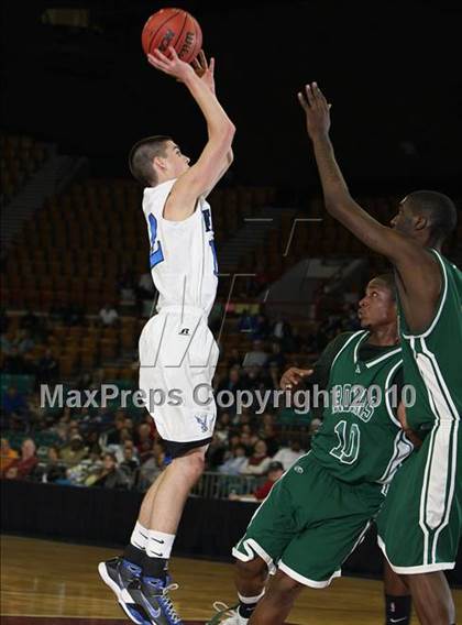 Thumbnail 2 in Aurora Central vs. Highlands Ranch (5A Quarterfinals) photogallery.