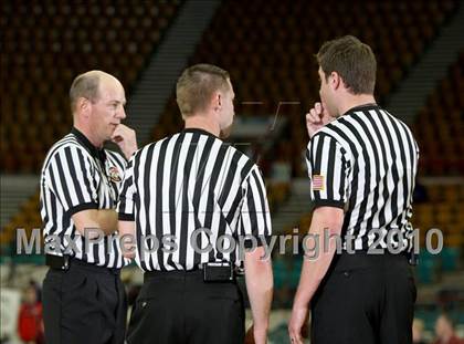 Thumbnail 1 in Aurora Central vs. Highlands Ranch (5A Quarterfinals) photogallery.