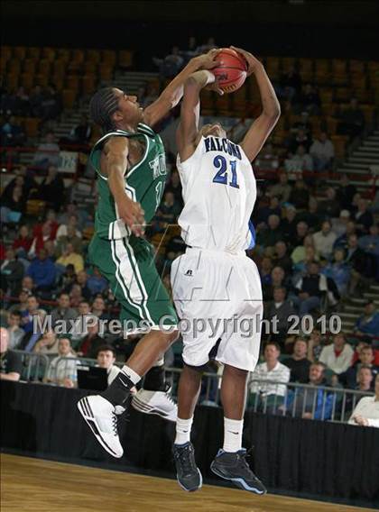Thumbnail 1 in Aurora Central vs. Highlands Ranch (5A Quarterfinals) photogallery.