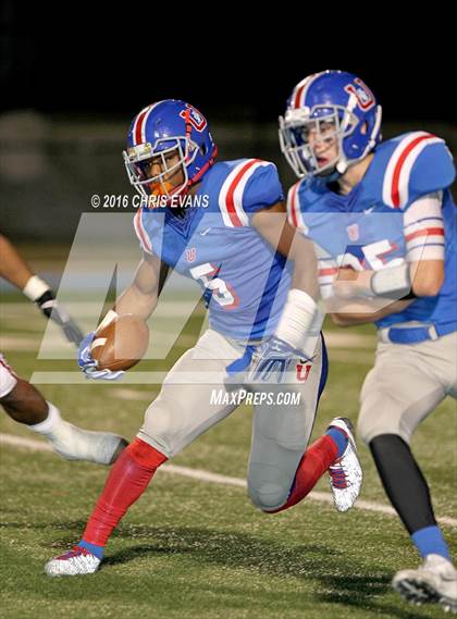 Thumbnail 3 in Memphis University vs. Baylor (TSSAA 2A Quarterfinal Playoff) photogallery.