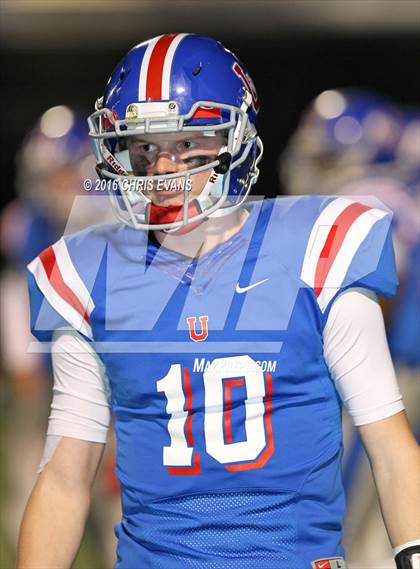 Thumbnail 3 in Memphis University vs. Baylor (TSSAA 2A Quarterfinal Playoff) photogallery.