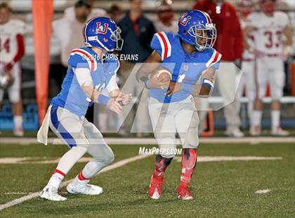 Thumbnail 3 in Memphis University vs. Baylor (TSSAA 2A Quarterfinal Playoff) photogallery.