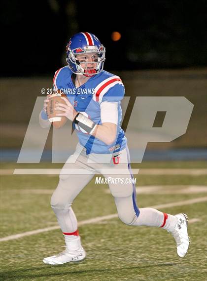 Thumbnail 2 in Memphis University vs. Baylor (TSSAA 2A Quarterfinal Playoff) photogallery.
