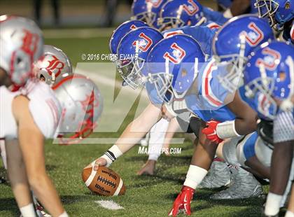 Thumbnail 2 in Memphis University vs. Baylor (TSSAA 2A Quarterfinal Playoff) photogallery.