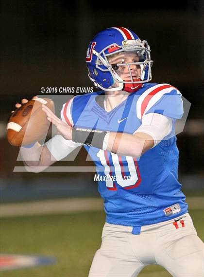 Thumbnail 1 in Memphis University vs. Baylor (TSSAA 2A Quarterfinal Playoff) photogallery.