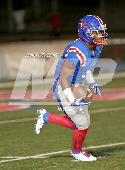 Thumbnail 3 in Memphis University vs. Baylor (TSSAA 2A Quarterfinal Playoff) photogallery.