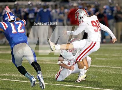 Thumbnail 2 in Memphis University vs. Baylor (TSSAA 2A Quarterfinal Playoff) photogallery.