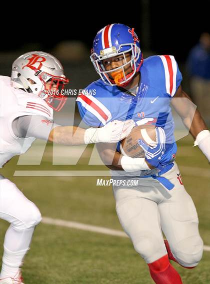 Thumbnail 1 in Memphis University vs. Baylor (TSSAA 2A Quarterfinal Playoff) photogallery.