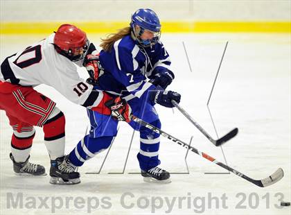 Thumbnail 2 in Darien vs. New Canaan (FCIAC Final) photogallery.
