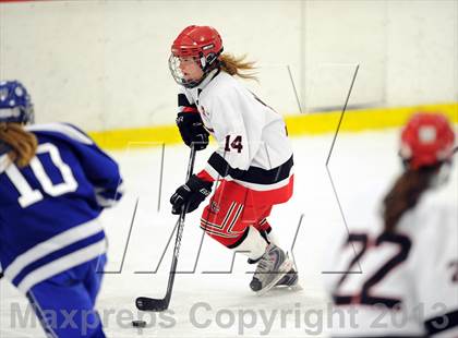 Thumbnail 3 in Darien vs. New Canaan (FCIAC Final) photogallery.