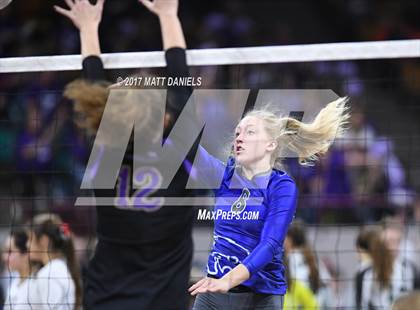Thumbnail 3 in Fruita Monument vs. Fort Collins (CHSAA 5A Pool 4 Playoff) photogallery.
