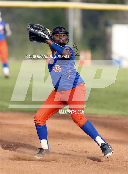 Thumbnail 1 in Chilton County vs Jemison (County Tournament) photogallery.