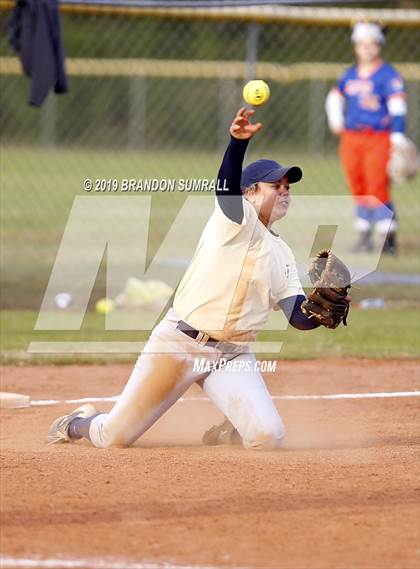 Thumbnail 2 in Chilton County vs Jemison (County Tournament) photogallery.
