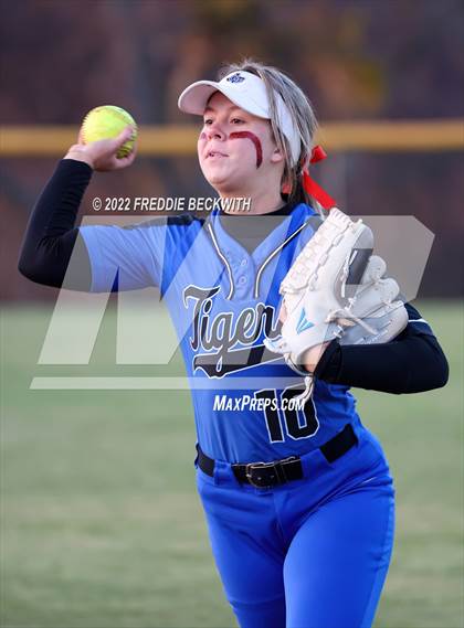 Thumbnail 1 in Gunter @ Pottsboro photogallery.