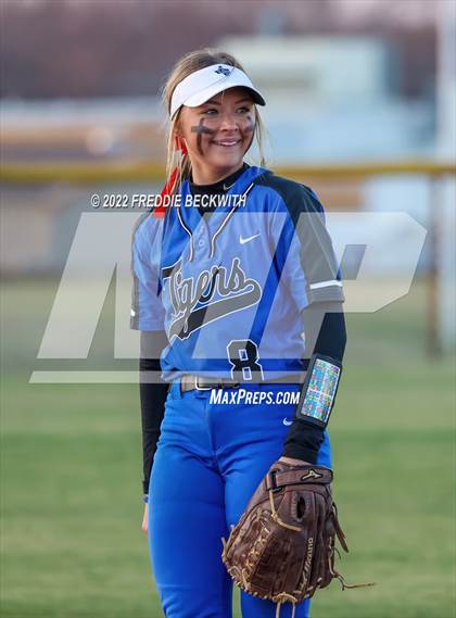 Thumbnail 2 in Gunter @ Pottsboro photogallery.