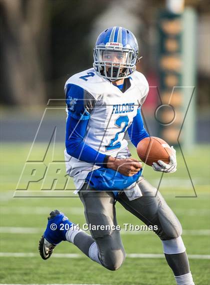 Thumbnail 1 in York @ Loudoun Valley (VHSL 3A East Quarterfinal) photogallery.