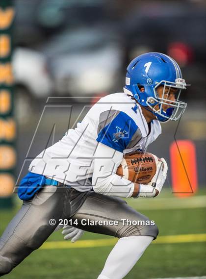 Thumbnail 3 in York @ Loudoun Valley (VHSL 3A East Quarterfinal) photogallery.