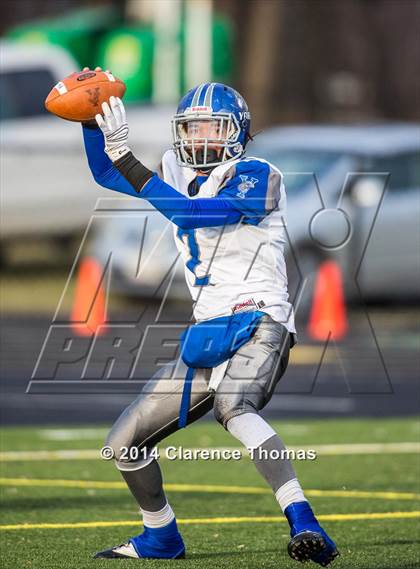 Thumbnail 2 in York @ Loudoun Valley (VHSL 3A East Quarterfinal) photogallery.