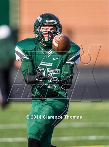 Thumbnail 1 in York @ Loudoun Valley (VHSL 3A East Quarterfinal) photogallery.