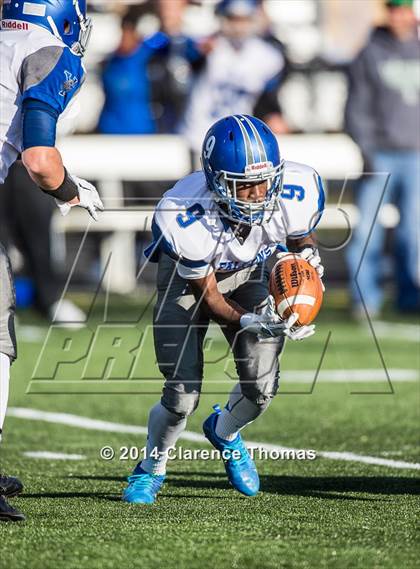 Thumbnail 2 in York @ Loudoun Valley (VHSL 3A East Quarterfinal) photogallery.