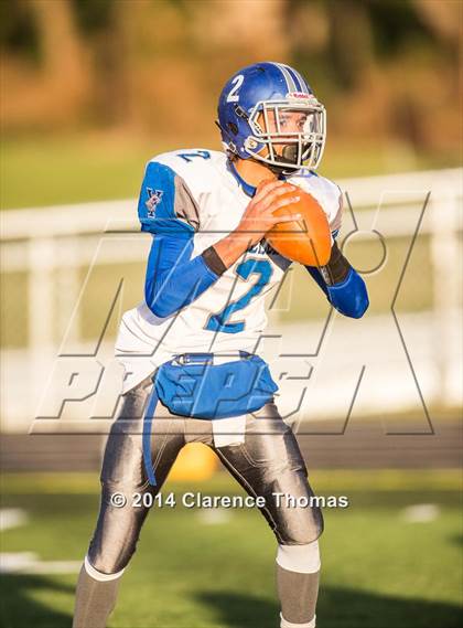 Thumbnail 3 in York @ Loudoun Valley (VHSL 3A East Quarterfinal) photogallery.