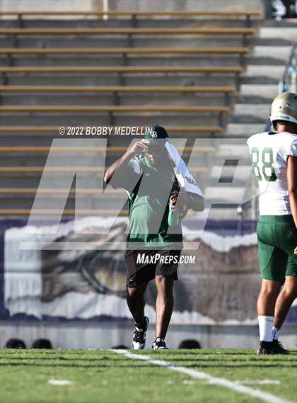 Thumbnail 3 in Long Beach Poly @ Clovis photogallery.