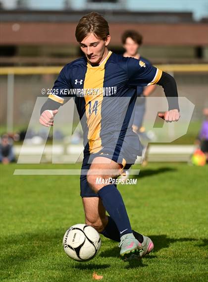 Thumbnail 1 in Northwestern Regional @ Haddam-Killingworth (CIAC Class S Qtr Final) photogallery.
