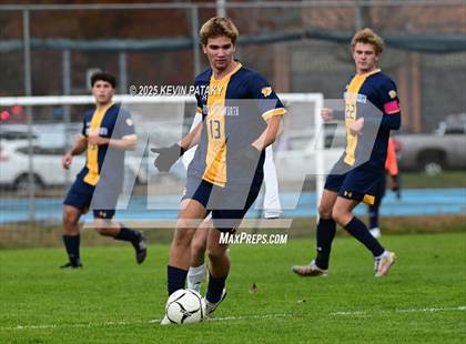 Thumbnail 3 in Northwestern Regional @ Haddam-Killingworth (CIAC Class S Qtr Final) photogallery.