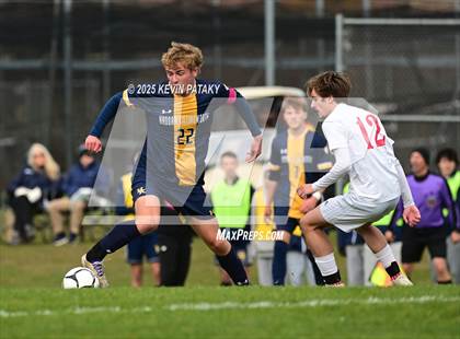 Thumbnail 3 in Northwestern Regional @ Haddam-Killingworth (CIAC Class S Qtr Final) photogallery.