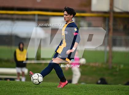 Thumbnail 1 in Northwestern Regional @ Haddam-Killingworth (CIAC Class S Qtr Final) photogallery.