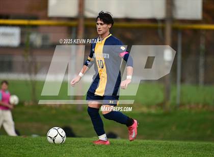 Thumbnail 3 in Northwestern Regional @ Haddam-Killingworth (CIAC Class S Qtr Final) photogallery.