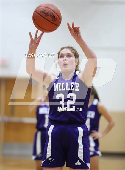 Thumbnail 2 in Miller @ Logan photogallery.