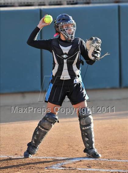 Thumbnail 3 in Santiago vs. Canyon (CIF SS D1 Final) photogallery.
