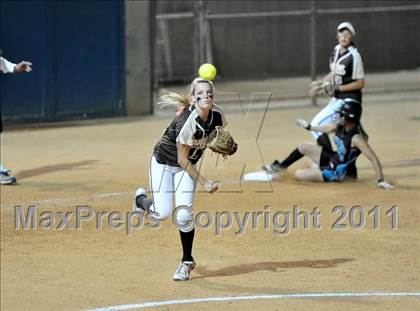 Thumbnail 3 in Santiago vs. Canyon (CIF SS D1 Final) photogallery.