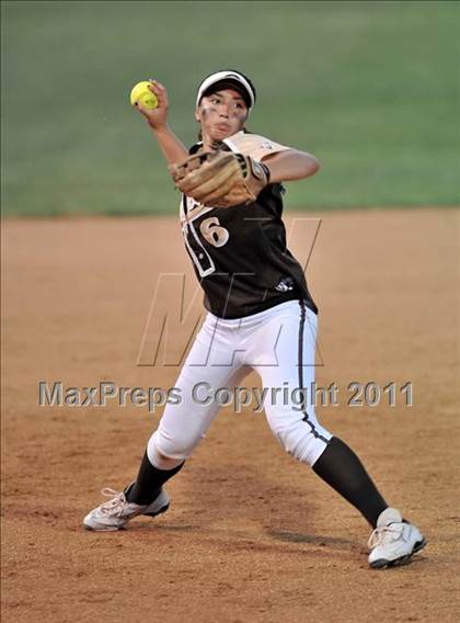 Thumbnail 3 in Santiago vs. Canyon (CIF SS D1 Final) photogallery.
