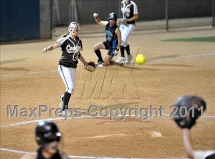 Thumbnail 2 in Santiago vs. Canyon (CIF SS D1 Final) photogallery.