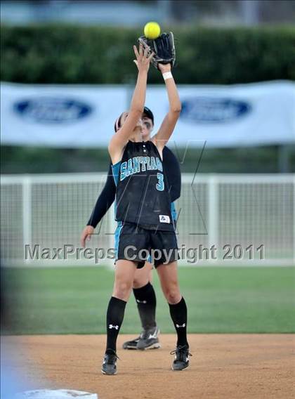 Thumbnail 3 in Santiago vs. Canyon (CIF SS D1 Final) photogallery.