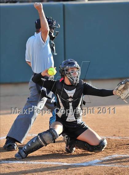 Thumbnail 2 in Santiago vs. Canyon (CIF SS D1 Final) photogallery.