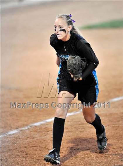 Thumbnail 3 in Santiago vs. Canyon (CIF SS D1 Final) photogallery.