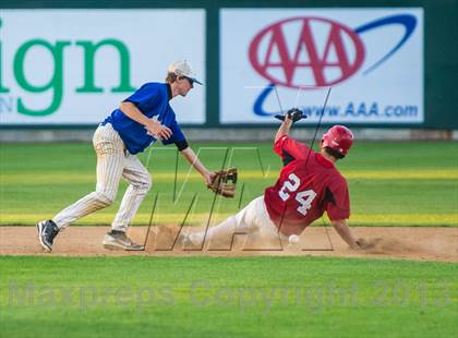 Thumbnail 1 in Auburn vs. Hingham (MIAA Division 2 Final) photogallery.