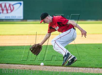 Thumbnail 2 in Auburn vs. Hingham (MIAA Division 2 Final) photogallery.