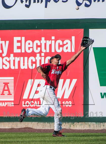 Thumbnail 2 in Auburn vs. Hingham (MIAA Division 2 Final) photogallery.