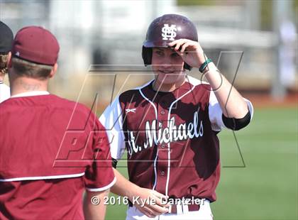 Thumbnail 2 in St. Michael's vs Bishop Lynch (Texas Private School Classic) photogallery.