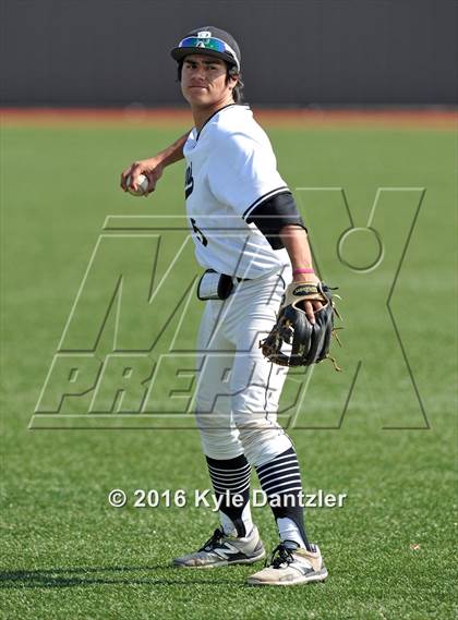 Thumbnail 3 in St. Michael's vs Bishop Lynch (Texas Private School Classic) photogallery.