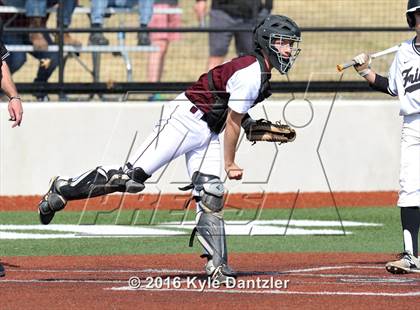 Thumbnail 2 in St. Michael's vs Bishop Lynch (Texas Private School Classic) photogallery.